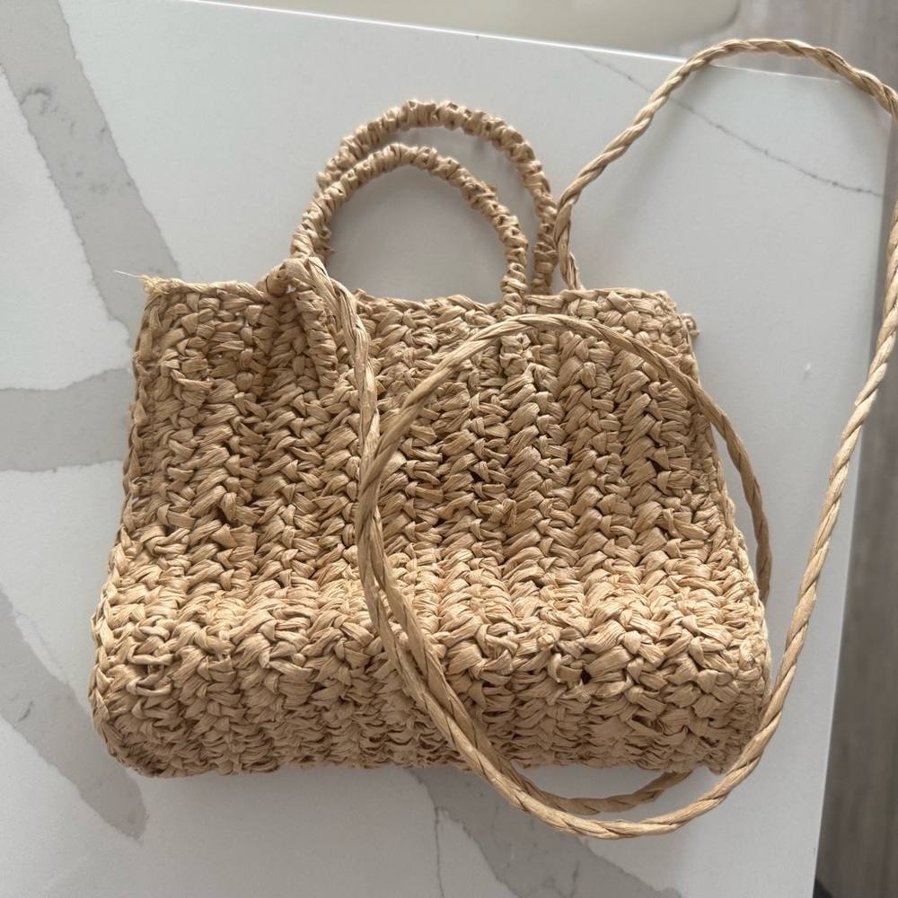 Straw crossbody bag